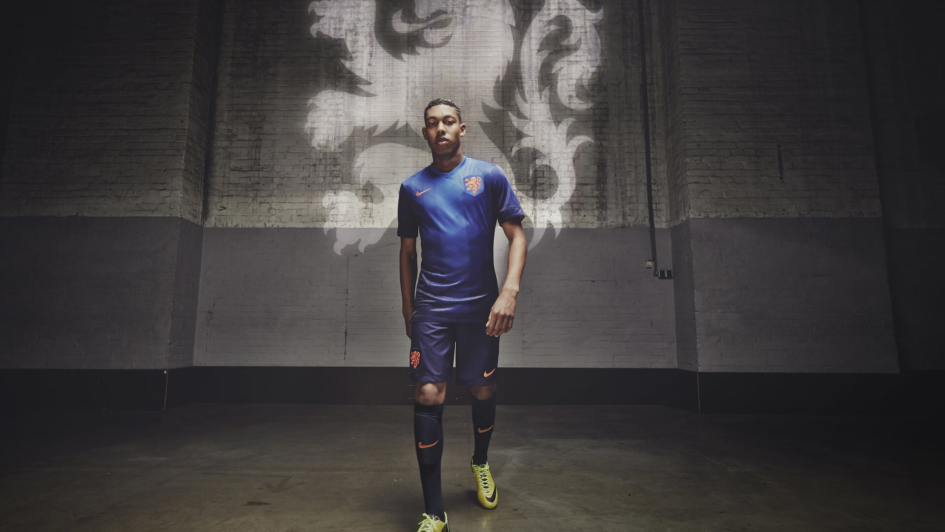 ayx体育download-“校园足球文化节汇聚青春力量,弘扬体育精神”,校园足球文化节活动方案