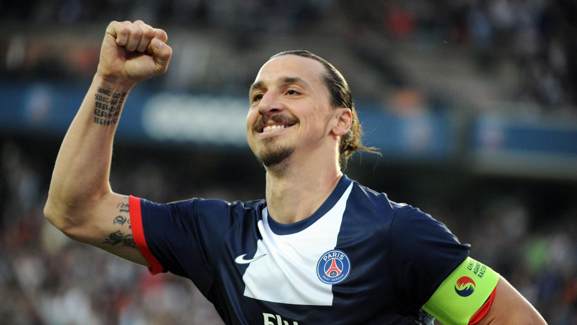 史上最“硬核”篮下争夺战:斯托亚科维奇在抢篮板时的拼搏让人敬佩!